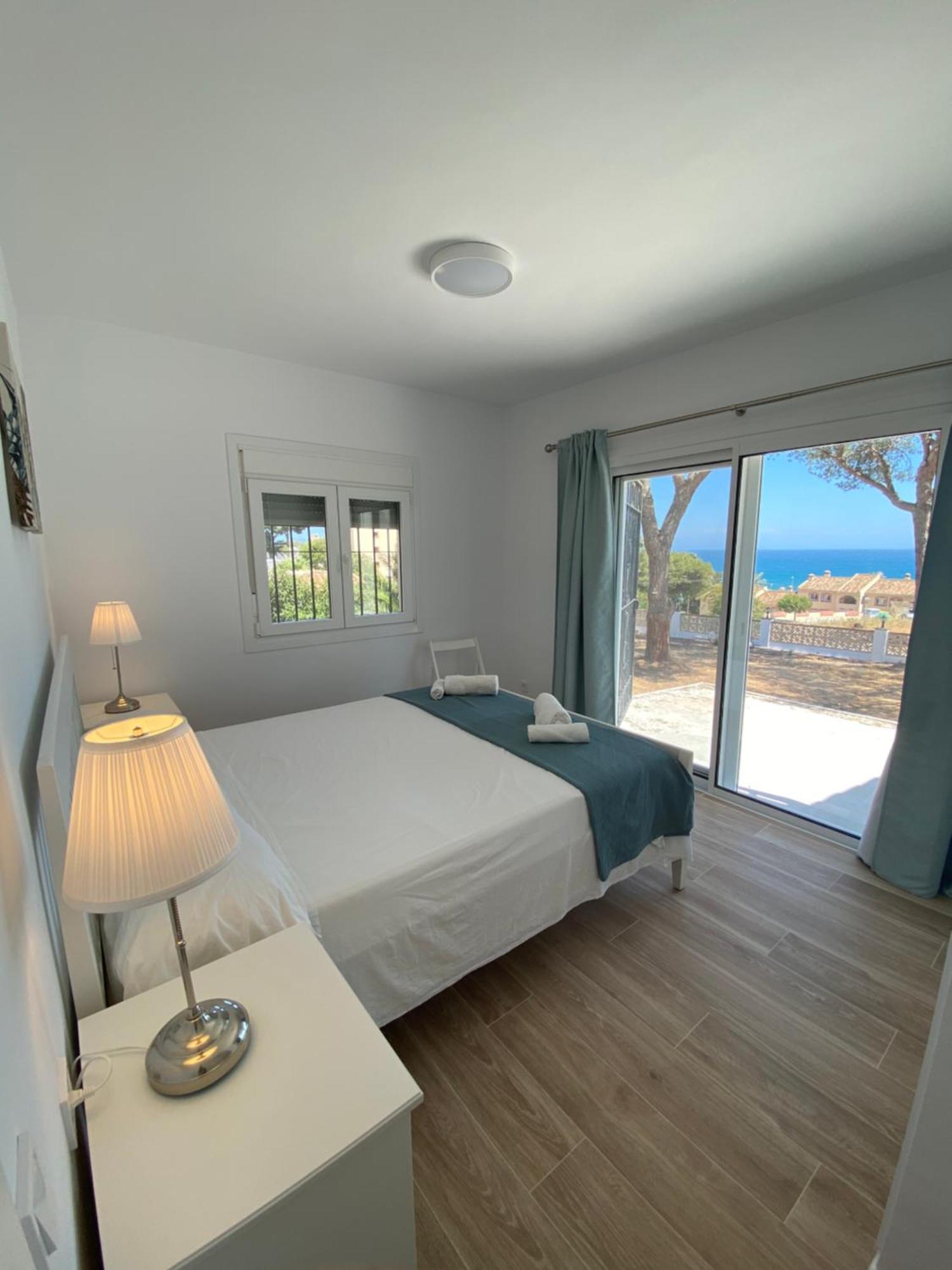 Independent Villa Beach House El Bosque La Cala De Mijas Exterior foto